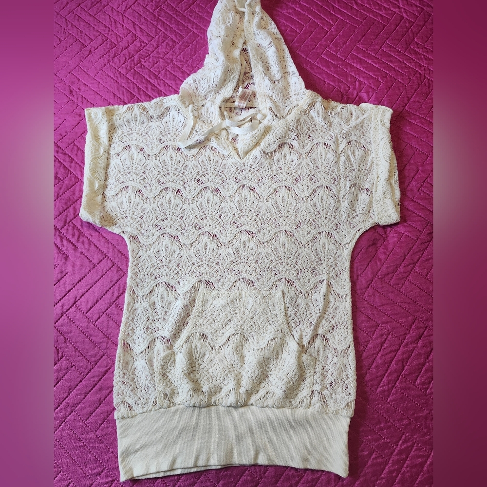 Cream Lace Short Sleeve Top